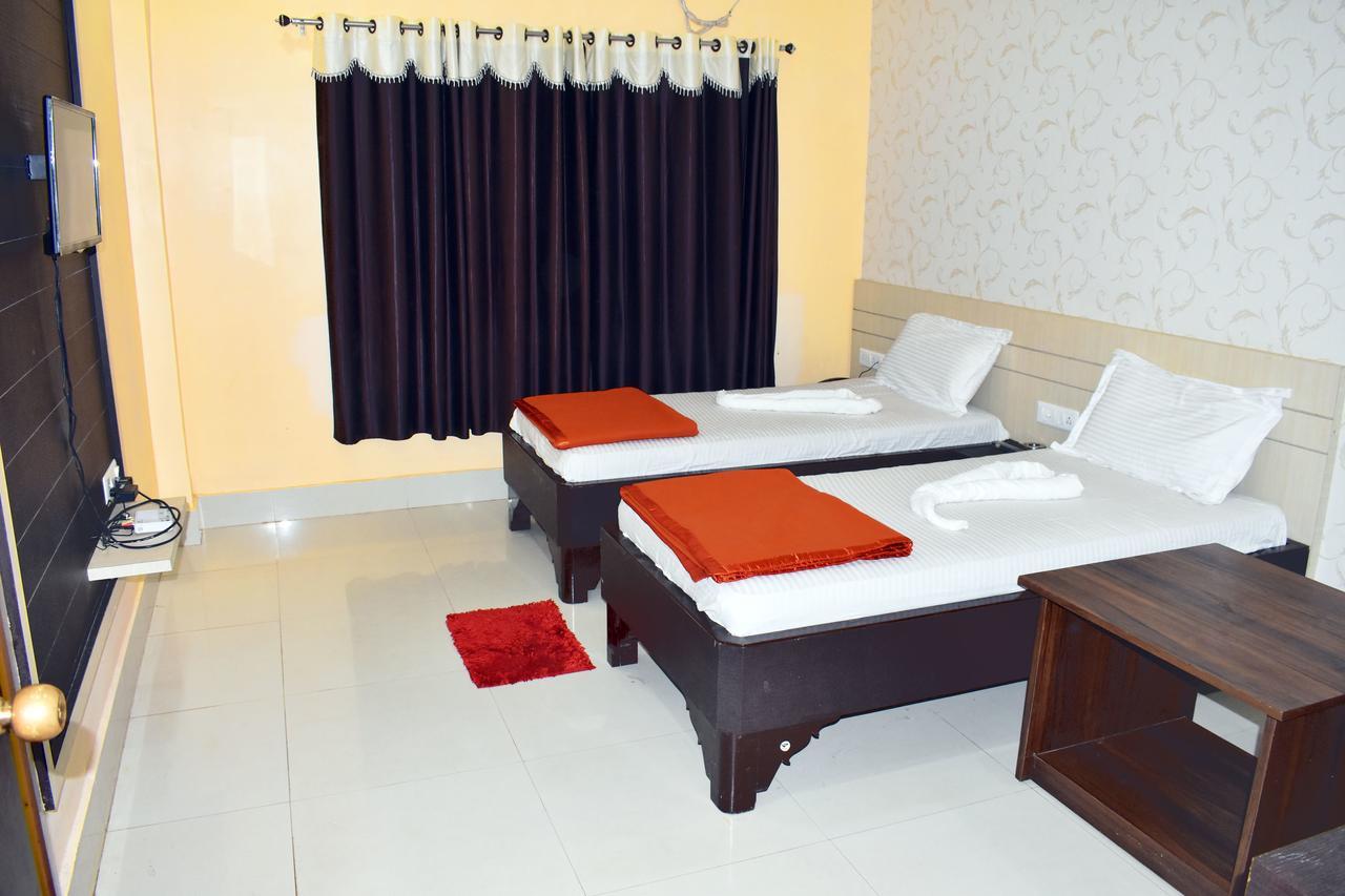Hotel Triveni Balangir Exterior foto